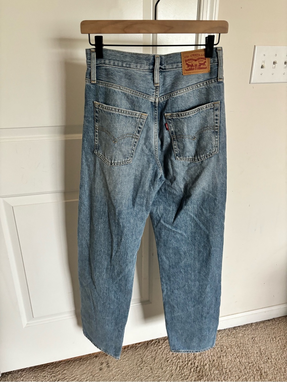 Levi’s ‘94 Baggy Jeans - Picture 4 of 9